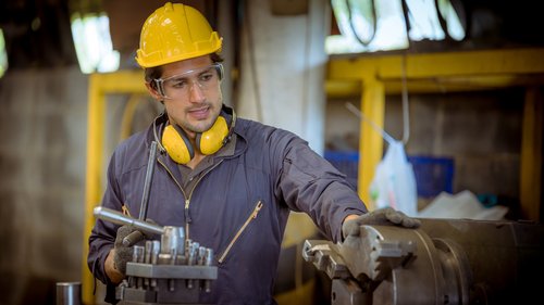 Umschulung zum/zur Zerspanungsmechaniker:in